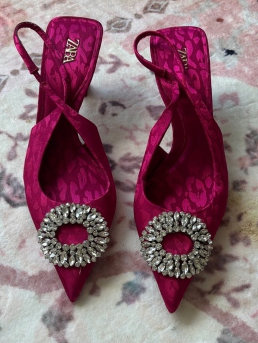 ZARA POINTED SHOES SIZE 40